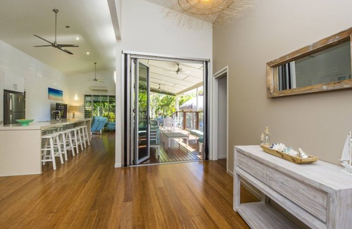 Horseshoe Bay House | Azur Villa, Horseshoe Bay