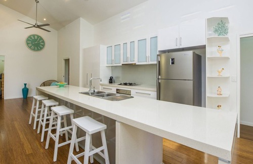 Horseshoe Bay House | Azur Villa, Horseshoe Bay