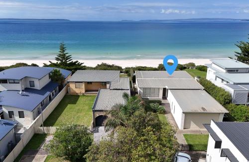 Callala Beach House | Azure Absolute Beachfront I Pet Friendly