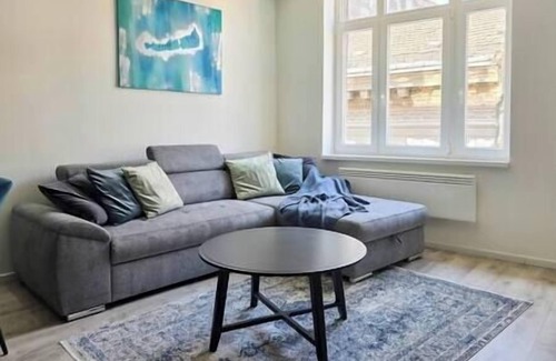 Terezvaros Apartment | Azure Dream Home Budapest