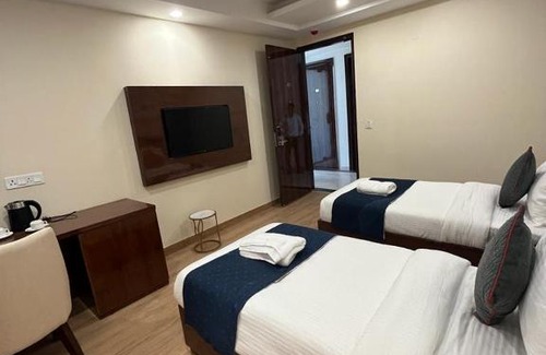 Gurugram Hotel | Azure inn