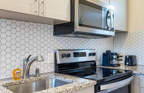 Poinciana Park Apartment | Azure: Mins to Las Olas & Beach