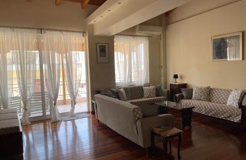 Loutraki Apartment | Azure Retreat