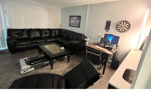 Indianapolis House | Azure Tri-Level Vaulted Luxury Loft Home Sleeps 12