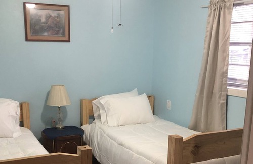 Avinger House | Azure Vacation House-Lake O’ the Pines