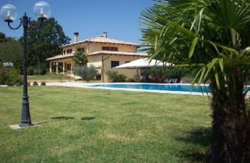 Gualdo Cattaneo Apartment | Azzolina Villa in the green heart of Umbria near Perugia-Assisi-Spoleto-Todi