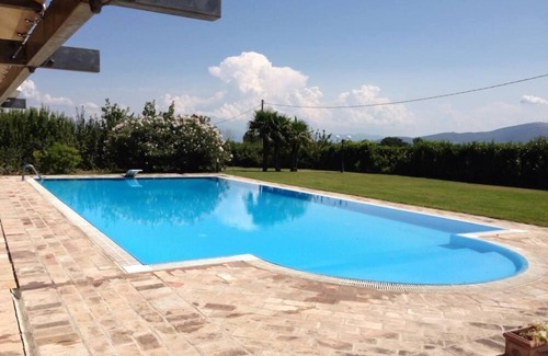 Gualdo Cattaneo Apartment | Azzolina Villa in the green heart of Umbria near Perugia-Assisi-Spoleto-Todi