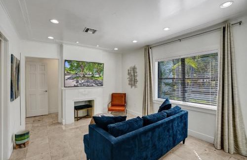 Buena Vista Villa | AZZURE 10 Mins to South Beach Miami 4 Bedroom Villa