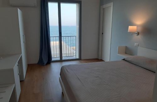 Marina di San Vito Bed & Breakfast | Azzurromare