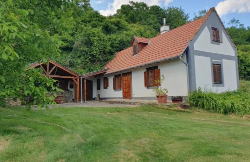 Kaptalantoti Apartment | Bácshegyi Vendégház 1