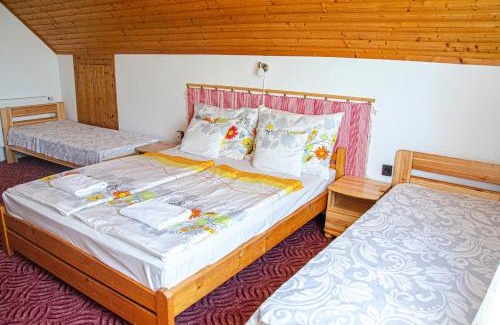 Koveskal House | Bánóporta