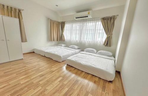 South Pattaya Villa | B&ampT see Breeze