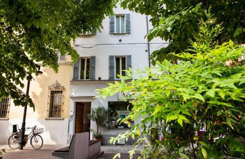 Oltretorrente Apartment | B&B AL DUCALE and APARTMENTS