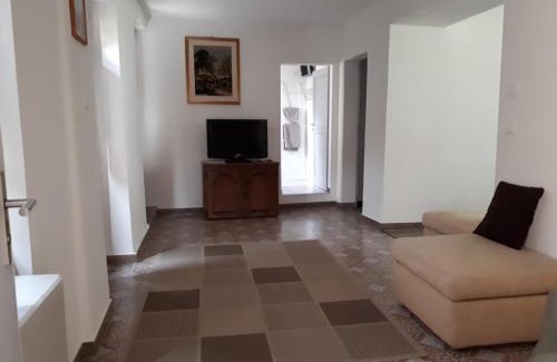 Castel San Pietro Apartment | B&B appartamenti chez Patty