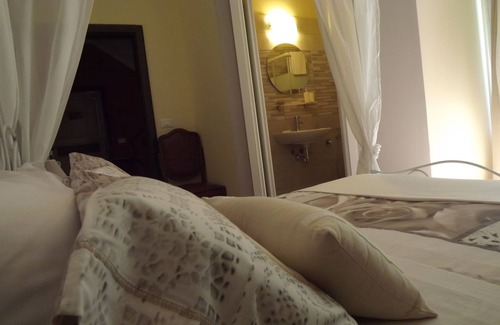 Tresana Bed & Breakfast | B&B between Cinque Terre and the Apennines - Brina Room