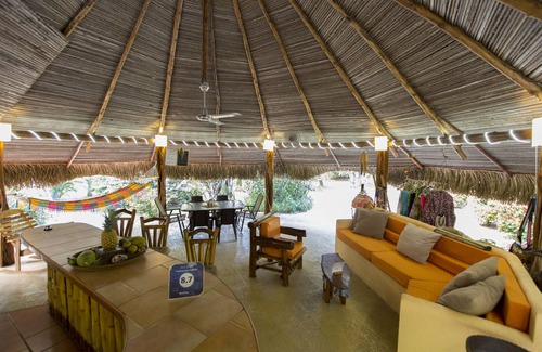 Copecito Bed & Breakfast | B&B CABANAS LOS COLIBRIS: Tropical garden, sea and mountains nearby!