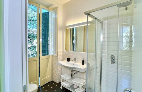Falerone Bed & Breakfast | B&B Casa Castelli-Elegant Art Nouveau villa with garden in front of Roman theater