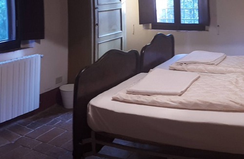 Lorenzana Bed & Breakfast | B&B Casa Divina - PISA -TOSCANY - NATURE YOGA Plant based - GENTLE ROOM