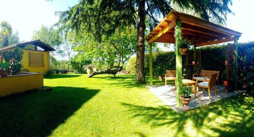 Burchio House | B&B Casale Ginette