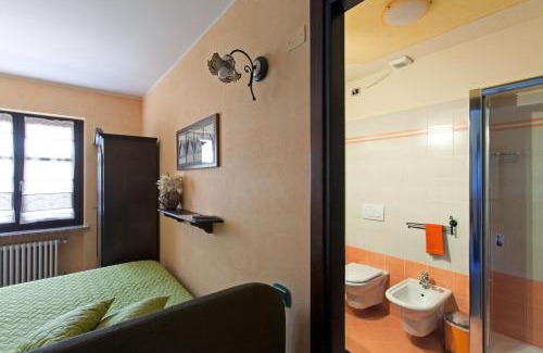 Ferrere Bed & Breakfast | B&B Castelvecchio