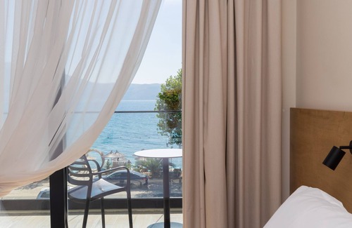Orikum Hotel | B&B Champagne Vlore Bay