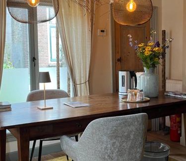 Gouda Bed & Breakfast | B&B De Kamer Hiernaast