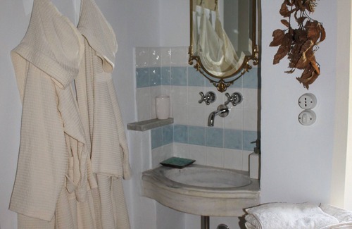 Pontremoli Bed & Breakfast | B&B Eremo Gioioso - Il Castagno room