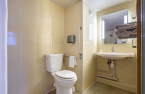 Le Coudray Hotel | B&B HOTEL CHARTRES Le Forum (1)
