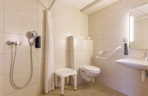 Riom Hotel | B&B HOTEL Clermont-Ferand Nord Riom