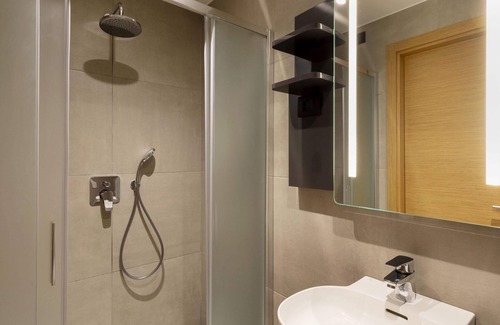 Albate Hotel | B&B HOTEL Como Baradello