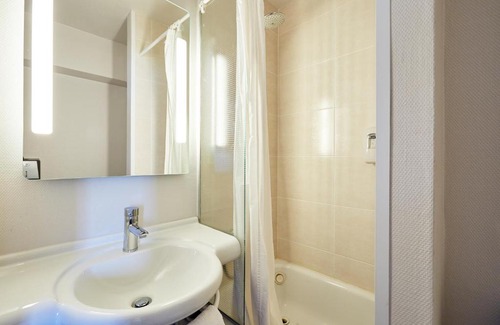 Harfleur Hotel | B&B HOTEL Le Havre Harfleur 1