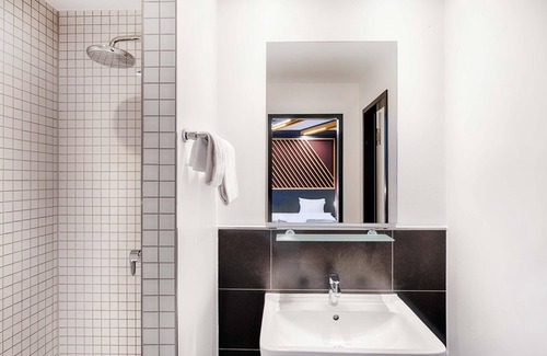 Moosach Hotel | B&B Hotel München-Moosach