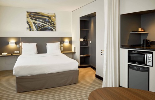 Rueil-Malmaison Hotel | B&B HOTEL Rueil-Malmaison Gare