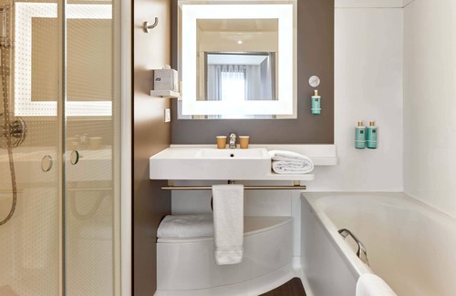 Rueil-Malmaison Hotel | B&B HOTEL Rueil-Malmaison Gare