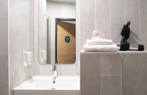 Schwerin Hotel | B&B HOTEL Schwerin-Süd