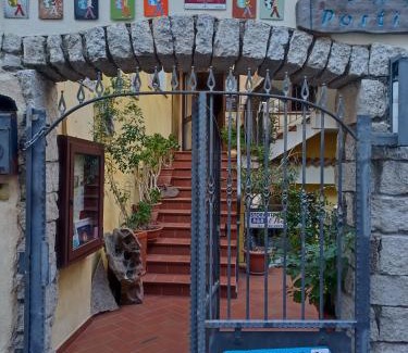 Orgosolo Bed & Breakfast | b&b il Portico Orgosolo