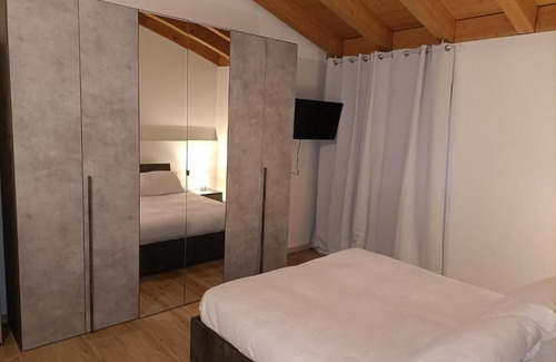Berzo San Fermo Bed & Breakfast | B&B in Fattoria