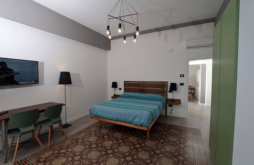 Pizzo Bed & Breakfast | b & b in the historic center, with a panoramic terrace, 400 meters from the sea