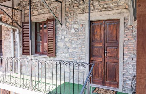 Tavernerio Bed & Breakfast | B&B La Corte and Home Restaurant - free parking - 10 minutes to the lake and centre