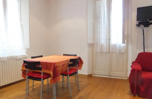 Jesi Apartment | B&B La Luna dal Borgo
