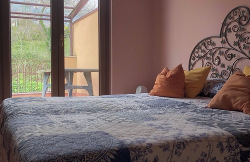 Ogliara Bed & Breakfast | B&B La Rosa: unique apartment 9 beds