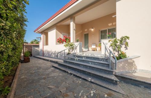 Poggio dei Pini Bed & Breakfast | B&B Le Bouganville