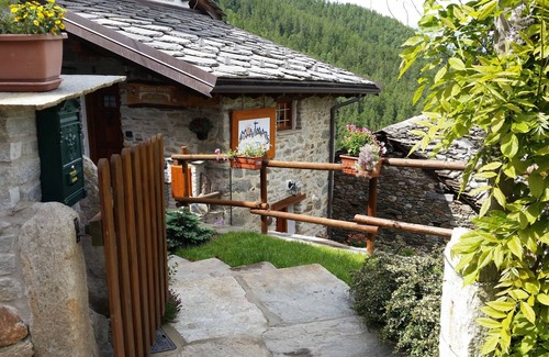 Fontainemore Bed & Breakfast | B&B Mont Mars, charming property at the foot of the Mont Mars Nature Reserve