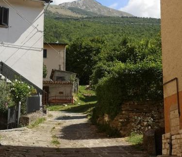 Cantiano Bed & Breakfast | B&B Monte Acuto