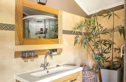 Ameal House | B&B Quarto Verde Estilo Africano