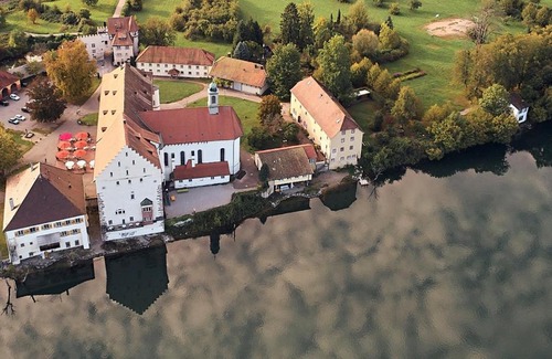 Karsau Bed & Breakfast | B&B Schloss Beuggen