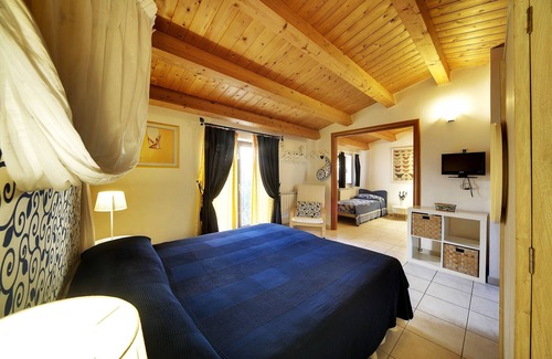 Cava dʼAliga Bed & Breakfast | B&B U Marchisi