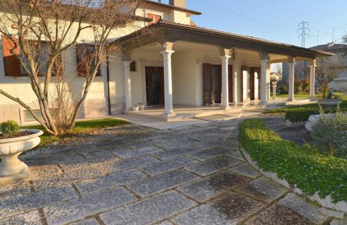 Cavaion Veronese Bed & Breakfast | B&B Villa Adriano