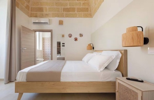 Galatone Bed & Breakfast | B&B Villa Giorò swimming pool rooms free WiFi private parking rec. electric cars.