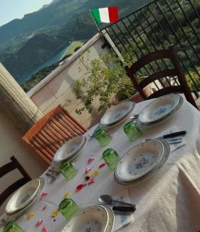 Bomba Bed & Breakfast | B&B "Za' Vittoria"#lagodibomba